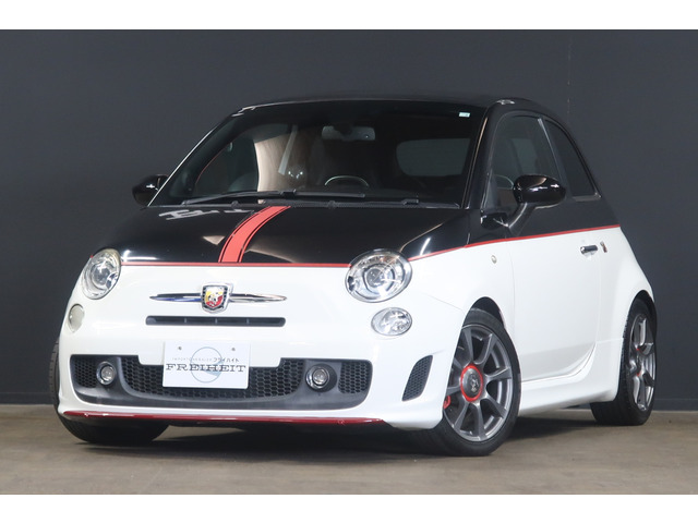 アバルトF595のカブリオレモデルが160台限定で日本デビュー