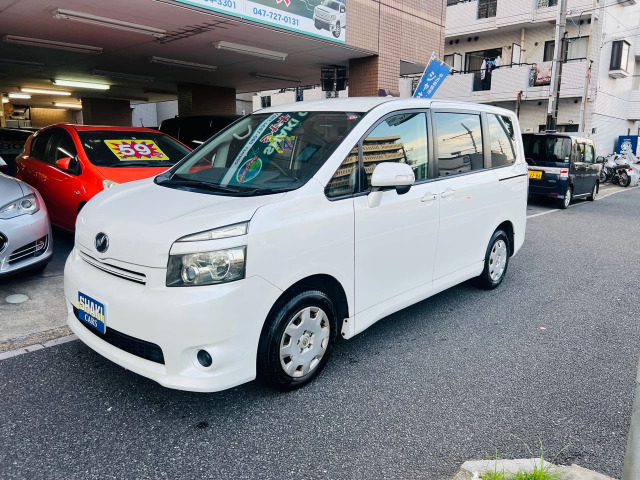 ヴォクシー(トヨタ) 2.0 X Lエディション　両側電動ドア ETC Bカメラ付 中古車画像