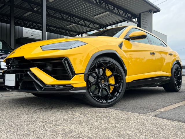 ウルス(ランボルギーニ) ペルフォルマンテ 4WD　正規D車 パノラミックルーフ 5人乗り 中古車画像