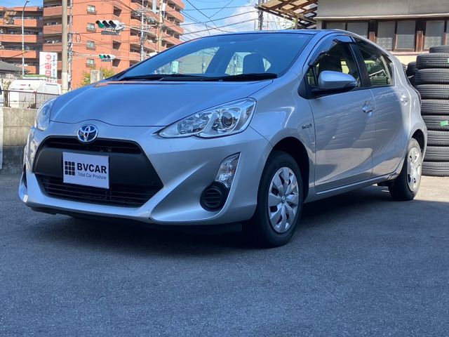 アクア(トヨタ) 1.5 L　ナビ/バックカメラ/スペアタイヤ 中古車画像