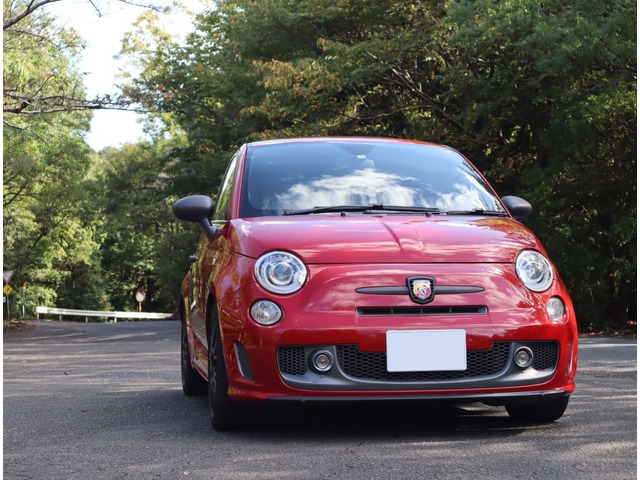 アバルト 595 コンペツィオーネ ABARTH 595 G-TECH 白い サブコン