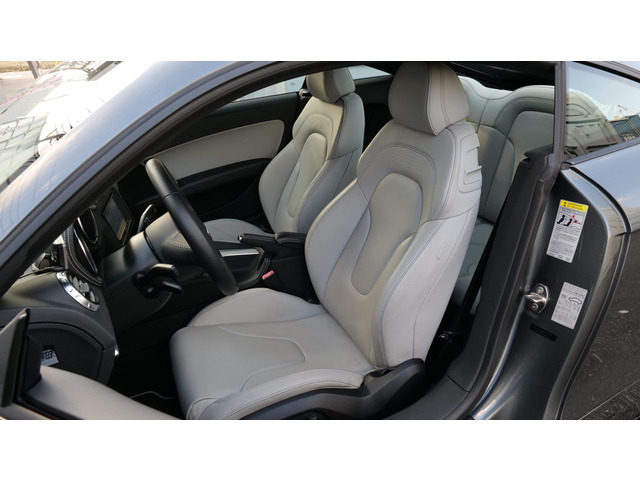 TT RSクーペ2.5 4WD