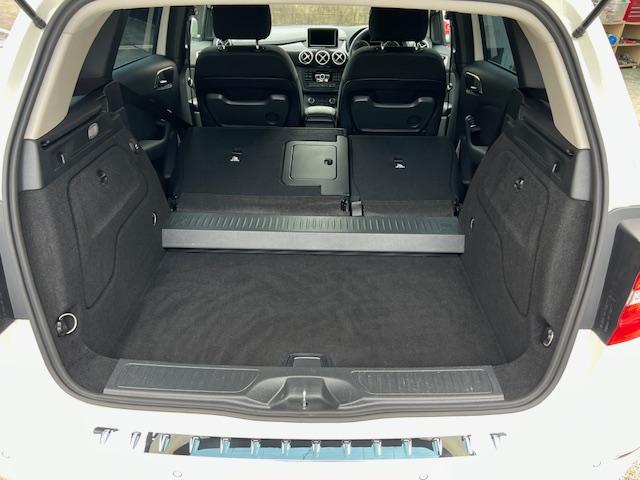 ��Ȃ�|���Ƒ傫�ȉו������N���N�ς߂܂��B