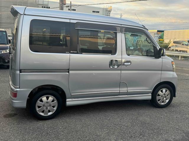 ���X�͍���254���A�V�������_�̋߂��ɓX�܂��������܂��B���Ԃł��A�N�Z�X���₷���ꏊ�Ɍ�����܂��B�d�Ԃł��z���̍ۂ��Ŋ�̐X�ь����w�܂ł��}���ɎQ��܂��B���C�y�ɂ��₢���킹������!