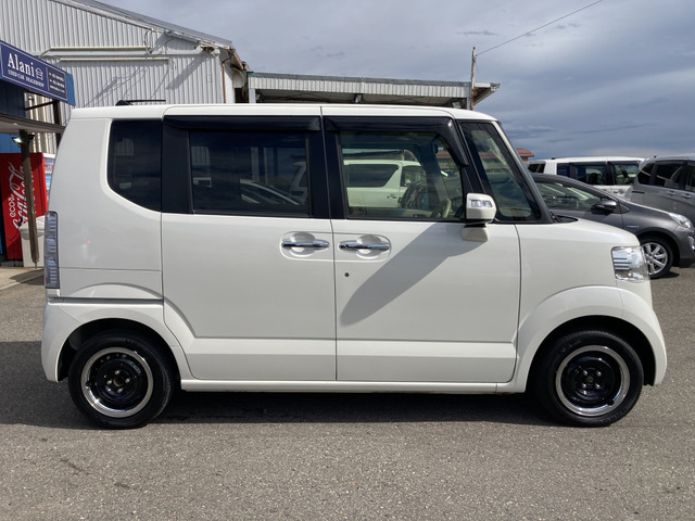 �y�x�����z���i�X�z���Ԃ������������܂��āA���ɗL�������܂��B�݌Ɏԗ��ɂȂ�܂��̂ŁA���񂲓s���̋X�������ɁA���ɗ��ĉ������B���X�\��������ƁA���ē����X���[�Y�ł��B