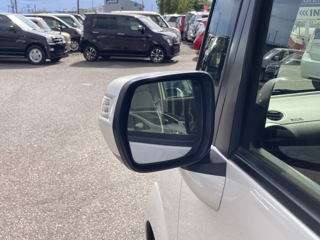 �y�x�����z���i�X�z���Ԃ������������܂��āA���ɗL�������܂��B�݌Ɏԗ��ɂȂ�܂��̂ŁA���񂲓s���̋X�������ɁA���ɗ��ĉ������B���X�\��������ƁA���ē����X���[�Y�ł��B