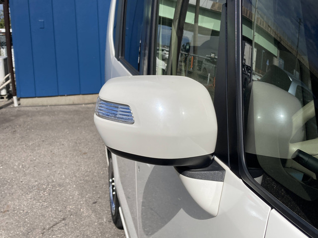 �y�x�����z���i�X�z���Ԃ������������܂��āA���ɗL�������܂��B�݌Ɏԗ��ɂȂ�܂��̂ŁA���񂲓s���̋X�������ɁA���ɗ��ĉ������B���X�\��������ƁA���ē����X���[�Y�ł��B