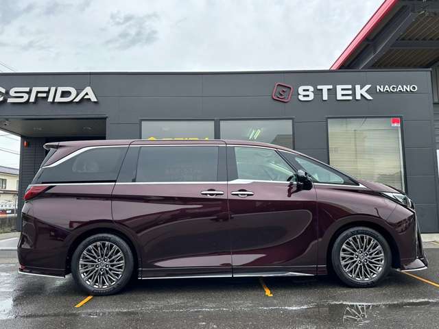 レクサス LM 500h エグゼクティブ 4WD 白革 2110.0万円 令和6年(2024年