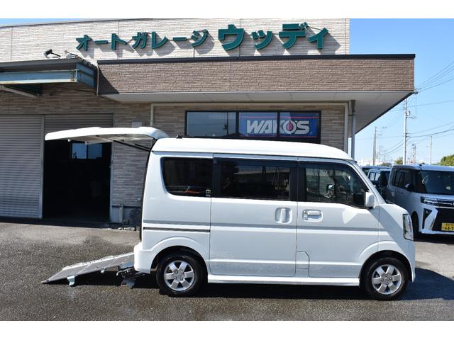 NV100クリッパーリオチェアキャブ ハイルーフ