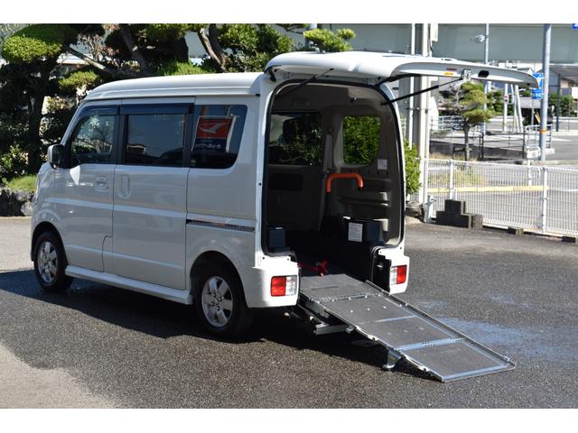 NV100クリッパーリオチェアキャブ ハイルーフ