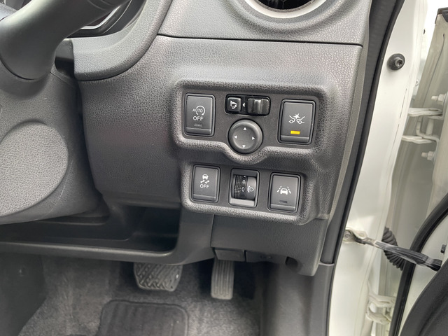 �W�[�v(Jeep)�����O���[���̖{�i�N���J������ABMW�E�x���c�EMINI���̗A���Ԃ܂Ŏ戵���ё����B����̊O�Ԃł������̃J�[���C�t���B�X���ɂȂ����n���h���Ԃ����J���[���������񂹂��܂��B