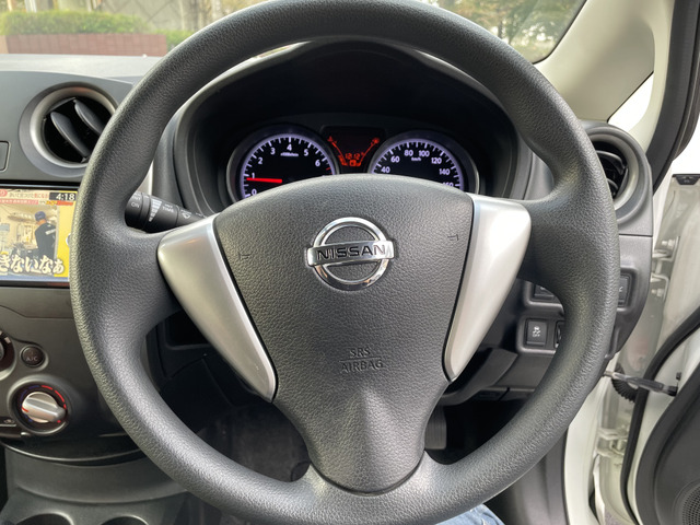 �n�X���[�E�W���j�[�E�^�t�g���̌ySUV�E4WD���f���̎戵���ё����B�L�����v��Ԓ������̃A�E�g�h�A�p�r�ő劈��B�l�C�̃c�[�g���J���[���A���݌ɂɂȂ��Ԏ��d�l�ł����\�Z�ɍ��킹�Ē����̔��\�ł��B