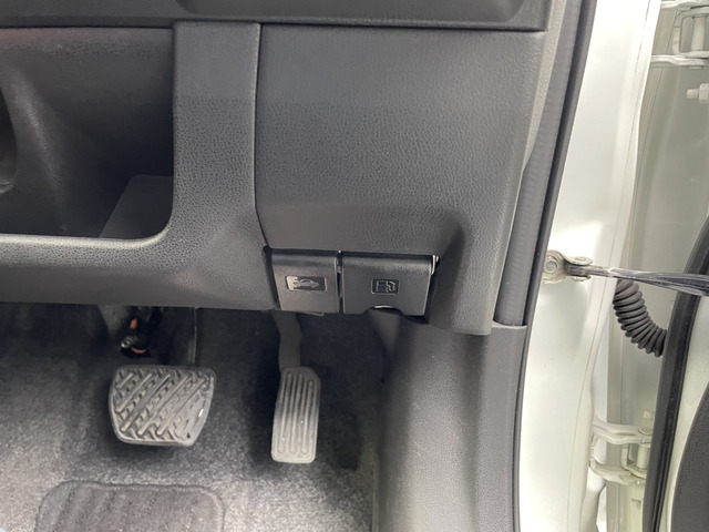 �n�C�G�[�X�E�L�����o���E�G�u���C�E�n�C�[�b�g���A���d���Ŋ��􂷂�o���E�y�g���̎戵���ё����B�V���o�[�┒���̒�ԐF����J�X�^���x�[�X�܂ŁA�X���ɂȂ����p�Ԃ̒����̔��������Ă���܂��B