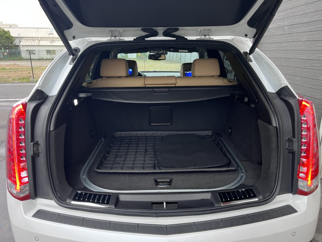 �I�[�N�V�����o�i�f�[�^�[�����q�l�Ƌ��L�v���܂��B��pID�𔭍s�������܂��̂ŁA�S���̃I�[�N�V�����f�[�^�[���ϗ����鎖���ł��܂�!�C�ɓ��������Ԃ�������܂�����A���ЃX�^�b�t�����������w���v���܂�!