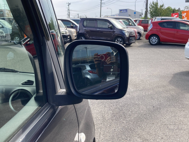 �y�x�����z���i�X�z���Ԃ������������܂��āA���ɗL�������܂��B�݌Ɏԗ��ɂȂ�܂��̂ŁA���񂲓s���̋X�������ɁA���ɗ��ĉ������B���X�\��������ƁA���ē����X���[�Y�ł��B