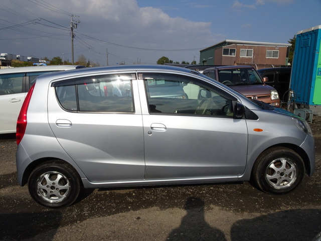 ご契約時別費用にて、ETC、エンジンスターター、、ドライブレコーダーなどの取付、下回り防腐コーティングの他に車高変更、走行性能アップチューニング、音質アップ、全塗装などのカスタムしての納車も可能です。