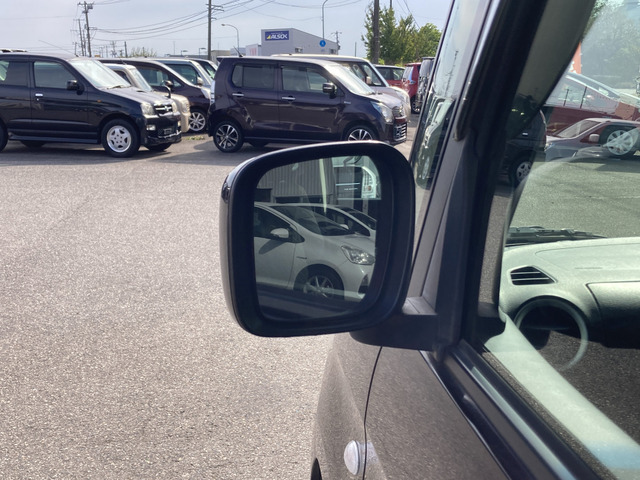 �y�x�����z���i�X�z���Ԃ������������܂��āA���ɗL�������܂��B�݌Ɏԗ��ɂȂ�܂��̂ŁA���񂲓s���̋X�������ɁA���ɗ��ĉ������B���X�\��������ƁA���ē����X���[�Y�ł��B