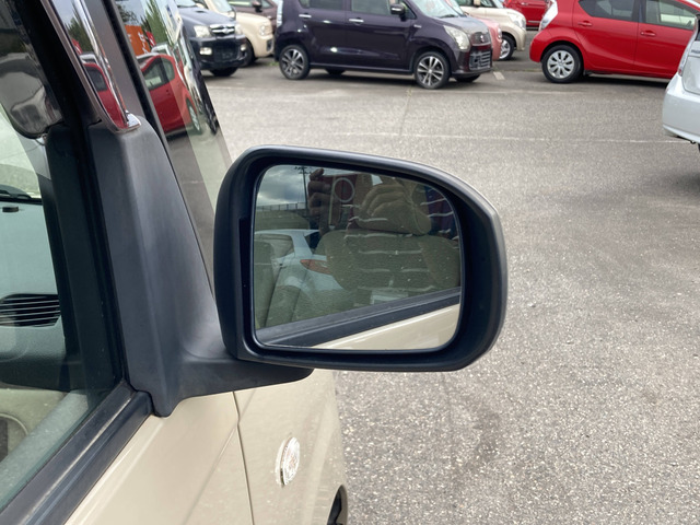 �y�x�����z���i�X�z���Ԃ������������܂��āA���ɗL�������܂��B�݌Ɏԗ��ɂȂ�܂��̂ŁA���񂲓s���̋X�������ɁA���ɗ��ĉ������B���X�\��������ƁA���ē����X���[�Y�ł��B