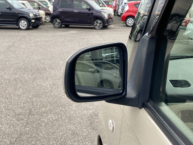 �y�x�����z���i�X�z���Ԃ������������܂��āA���ɗL�������܂��B�݌Ɏԗ��ɂȂ�܂��̂ŁA���񂲓s���̋X�������ɁA���ɗ��ĉ������B���X�\��������ƁA���ē����X���[�Y�ł��B