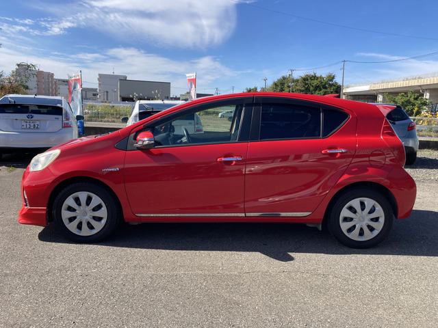 �y�x�����z���i�X�z���Ԃ������������܂��āA���ɗL�������܂��B�݌Ɏԗ��ɂȂ�܂��̂ŁA���񂲓s���̋X�������ɁA���ɗ��ĉ������B���X�\��������ƁA���ē����X���[�Y�ł��B