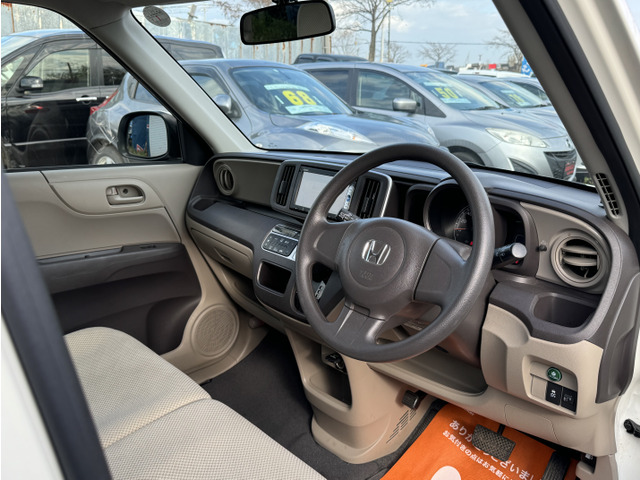 北海道の冬も安心な4WDです☆ ♪エンジンはタイミングチェーン式なので交換の必要はほぼありませんので安心ですね☆