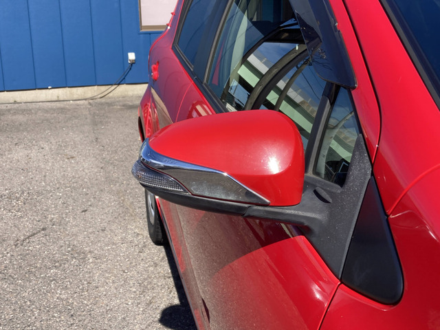 �y�x�����z���i�X�z���Ԃ������������܂��āA���ɗL�������܂��B�݌Ɏԗ��ɂȂ�܂��̂ŁA���񂲓s���̋X�������ɁA���ɗ��ĉ������B���X�\��������ƁA���ē����X���[�Y�ł��B