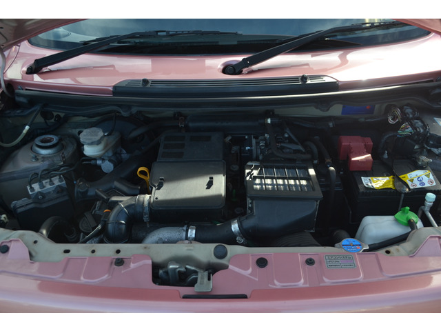 �ቿ�i�E���i���Ȍy�����Ԃ𒆐S�ɔ̔����Ă���܂��B