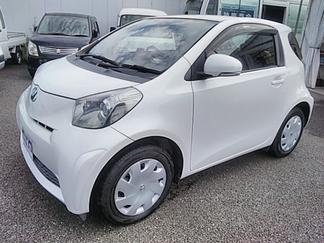 トヨタ iQ ホワイト(白)の中古車一覧｜中古車検索 - 価格.com
