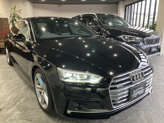 �A�E�f�BA5�X�|�[�c�o�b�N�́A�G���K���g�ȃf�U�C���ƍ����p�t�H�[�}���X�����˔������Ԃł��B�����悤�ȃ��[�t���C���ƃV���[�v�ȃL�����N�^�[���C���������I�ŁA�����ڂ�������y���߂���ł���