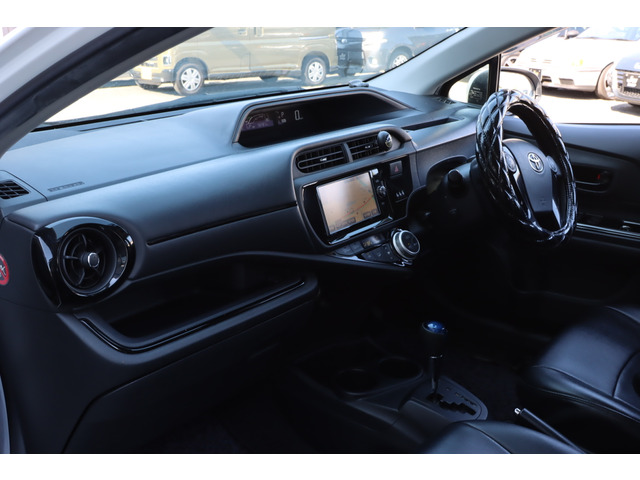 アクア1.5 S スタイルブラック