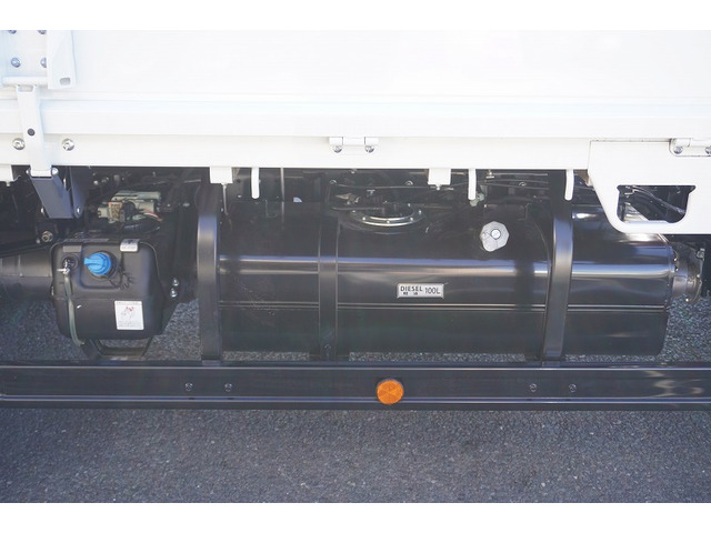 �V�Ԓ����������Ă���܂��B���g�p�̎ԂȂǂ����Ŕ[���������g���b�N����������u���Ă���܂��̂ł������������B