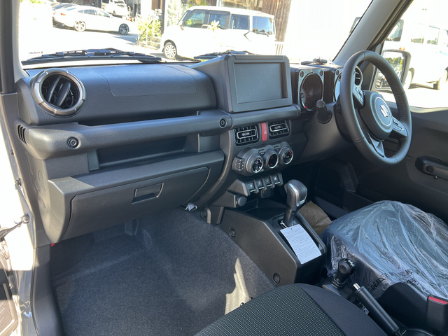 �}�t���[������G�A���̎��t���ȂǁA�J�X�^���̂����k�����C�y�ɂ��₢���킹���������B