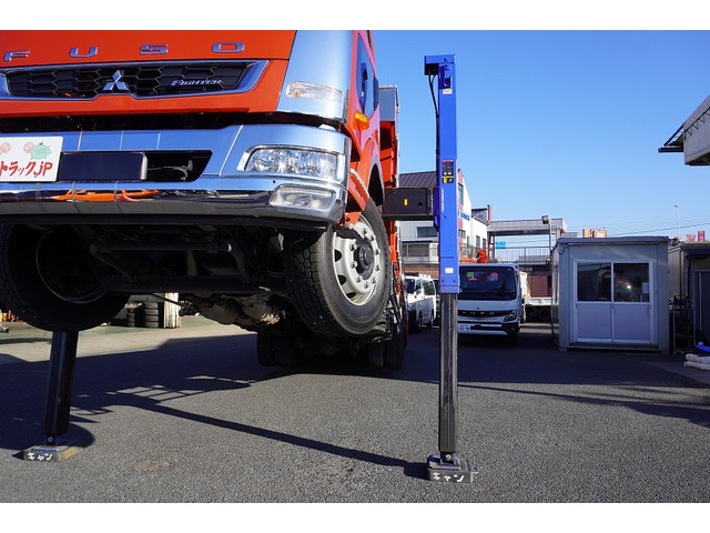 �L�x�ȃg���b�N�A���p�ԁA�n�C�G�[�X�Ȃǎ�舵���Ă���܂��B��xHP�������������Bhttp://www.vantruck.co.jp/