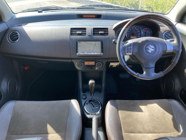 �����̎ԗ��ȊO�ɂ��u�ԑI�уh�b�g�R���v�ɂ������߂̒��ÎԂ��f�ڂ��Ă���܂��B