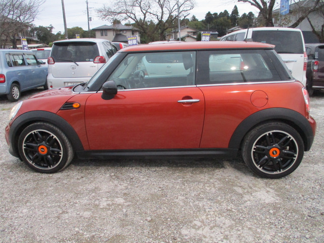 �E�K���X�R�[�e�B���O�{�H��