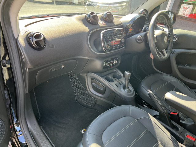 �}�t���[������G�A���̎��t���ȂǁA�J�X�^���̂����k�����C�y�ɂ��₢���킹���������B