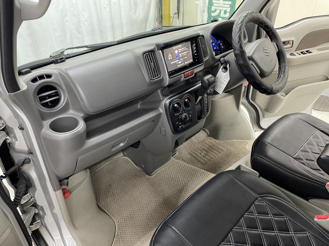 �y�K���X����̕i���z ���Ђ̓W���ԗ��ɂ�AIS�Ӓ菑�ƃI�[�g�I�[�N�V�������̍���\��ςݍ���ł��܂��B�v���C�X�{�[�h�̋��z�͏��o��݂̂��x�������z�B�i�������i���S���͈ꌩ�ɔ@�����B��ڗđR�ł��B