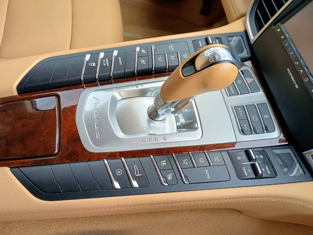 左右シートヒーター付で冬も快適♪