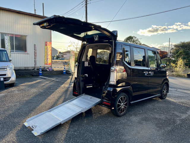 N-BOX+カスタムG 車いす仕様車