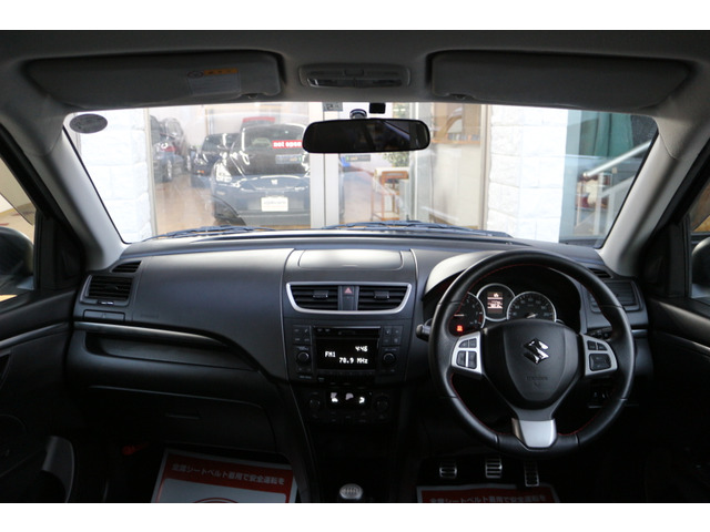 ���S�ԓ��O���N���[�j���O�ς݁��O�������グ�E�A���~�z�C���E�������E�V��E�t���A�}�b�g�E�V�[�g�S�ȁE�h�A���E�p�l���S�́E�K���X�Ȃǎԓ��̋��X�܂ōR�ې����X�^�b�t������䂱������Ď{�H���Ă��܂���