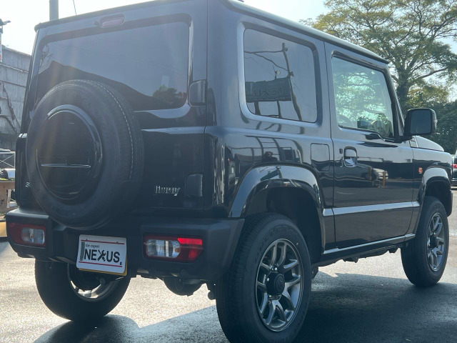 【車内清掃(シートクリーナー)】一脚5,500円(税込)四脚16,500円(税込)※革シート別途相談【車内窓拭き・掃除機】3,300円(税込)【光触媒抗菌】16,500円(税込)