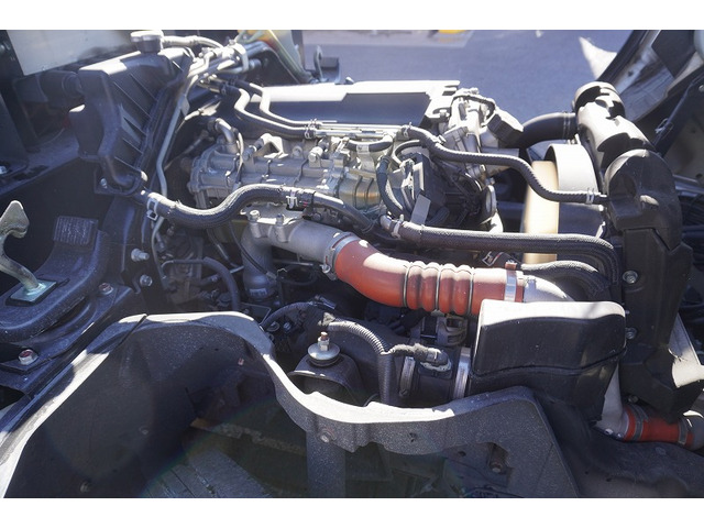 �L�x�ȃg���b�N�A���p�ԁA�n�C�G�[�X�Ȃǎ�舵���Ă���܂��B��xHP�������������Bhttp://www.vantruck.co.jp/