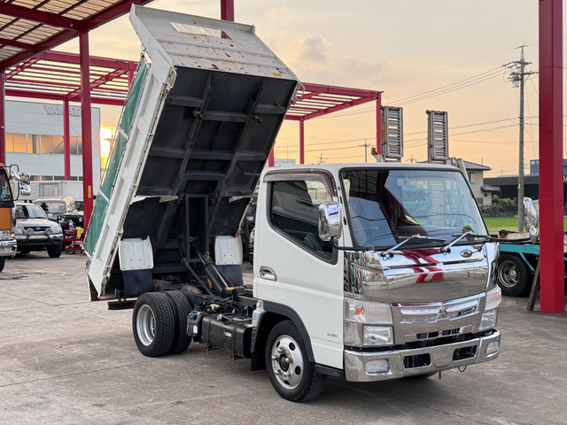 キャンターダンプ