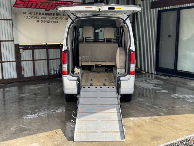 エブリイワゴンウィズ 車いす移動車 リヤシート付 電動固定式