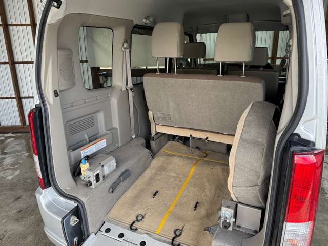 エブリイワゴンウィズ 車いす移動車 リヤシート付 電動固定式
