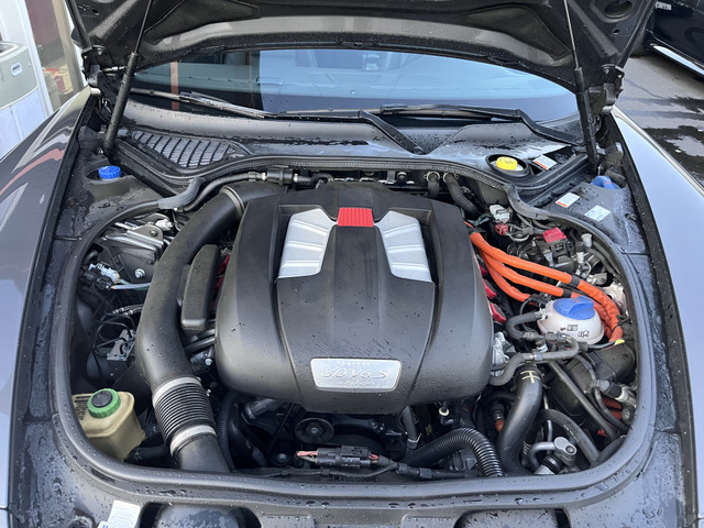 自社認証工場・最新式コンピューター診断機完備!車検・鈑金・メンテナンスは勿論、カスタムから構造変更・予備検査など何でもお任せ下さい!業者様も大歓迎!