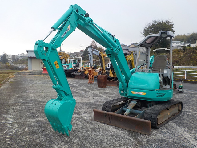 ヤンマーミニショベル