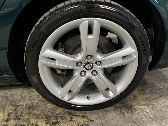 �R���f�B�V�����Ƃ��܂��ẮA���O�����ɔN���A���s�������l���܂��Ă��Y��ȏ�Ԃ��ۂ���Ă���܂��B���Ɏ��ɓ��O���N���[�j���O�����{���Ă����ς��ꂢ�Ȏ��q�ƂȂ�܂��B