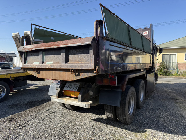 プロフィアダンプ