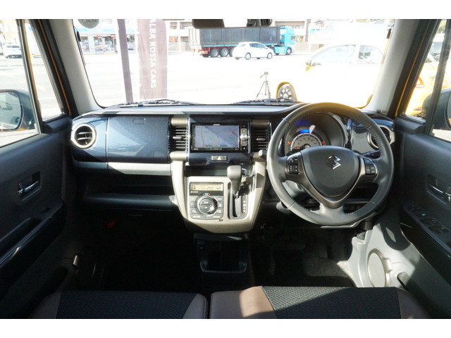 室内は丁寧にクリーニング済みです。快適に乗っていただくために時間をかけてクリーニングいたしました。